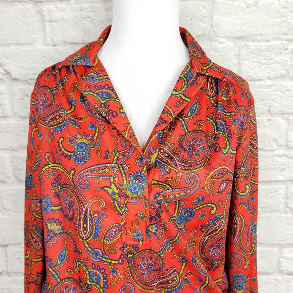 Vintage 70s Lady Arrow Bold Red Paisley Polyester Blouse Smocked Bottom Fits M/L - Picture 5 of 12